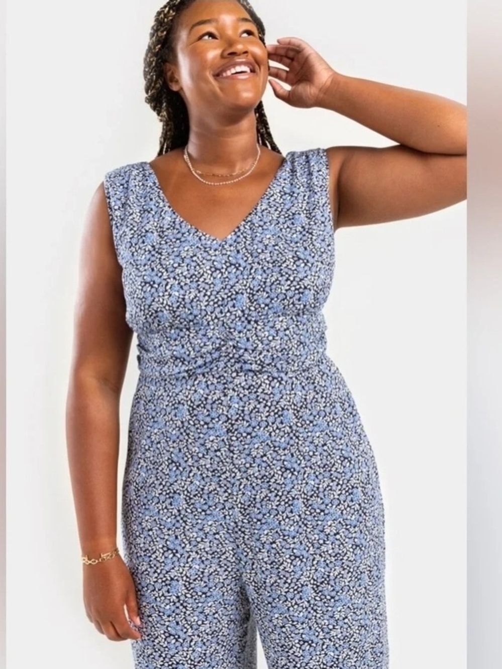 Francesca's Mi Ami Floral Blue And White Wide Leg Jumpsuit Size M